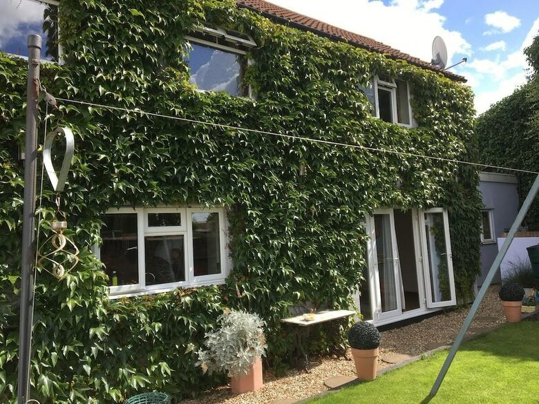Hostal Admiral Blake Guesthouse