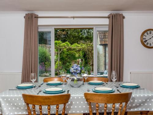The Farm House, Chippenham