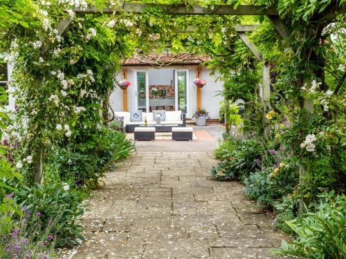 The Farm House, Chippenham