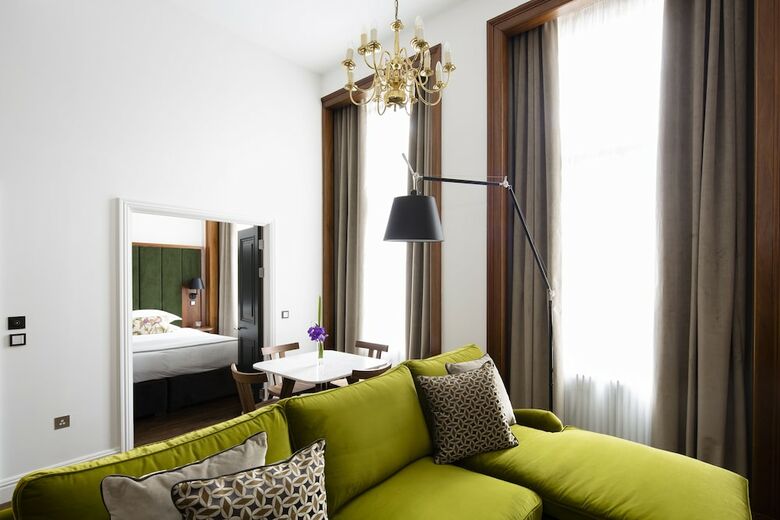Aparthotel The Edinburgh Grand