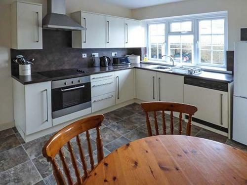 Stone Lodge, Haverfordwest