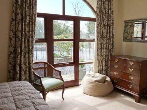 No 1 Coach House