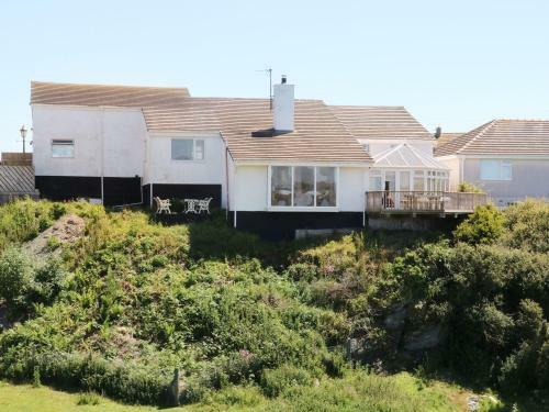 Minerva, Holyhead