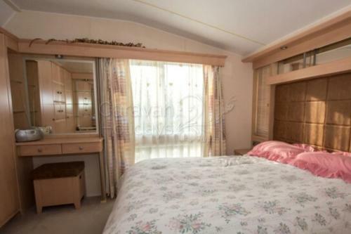 Caravan Holidays Hopton