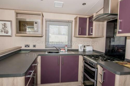 Caravan Holidays Hopton