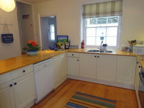 4 Coastguards Cottage, Kingsbridge