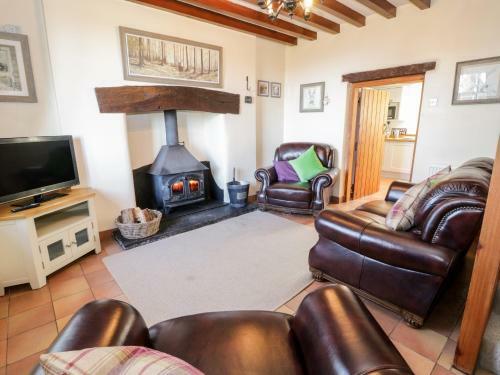 Mertyn Crewe, Holywell