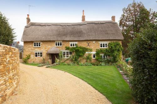Crooked Cottage