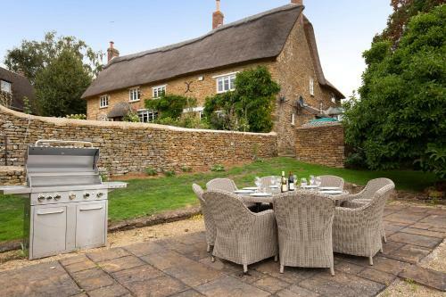 Crooked Cottage
