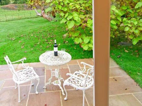 Oke Apple Cottage