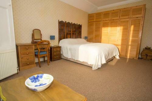 Broadmeadows Farmhouse B&B
