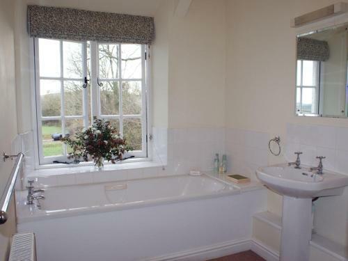 Treburtle Cottage, Launceston
