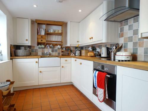 24 Victoria Road, Devon