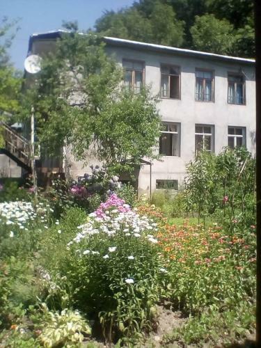 Hostal Guest House Lentekhi