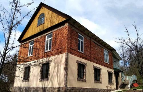 Hostal Guest House Mtashi House