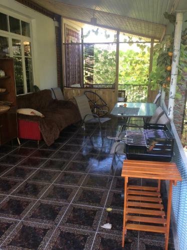 Hostal Guest House Mtashi House