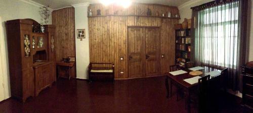 Hostal Guest House Mtashi House
