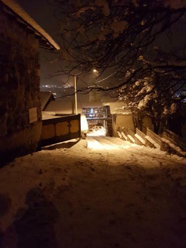 Hostal Guesthouse Robi