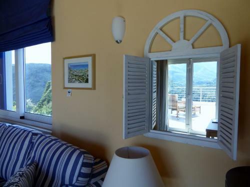 Bed & Breakfast Panokosmos Holidays