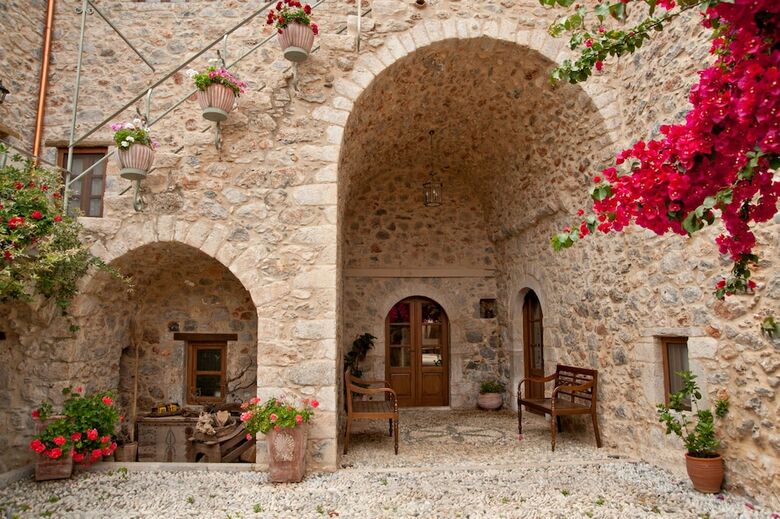 Hotel Archontiko Hatzipanayioti