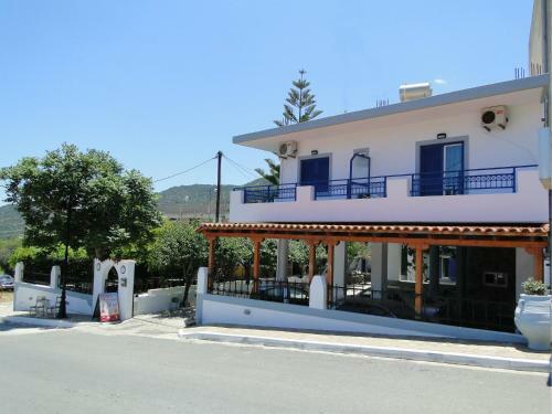 Hostal Argyro Rent Rooms