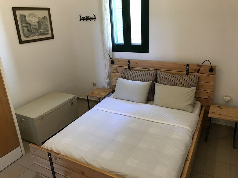 Temenia House