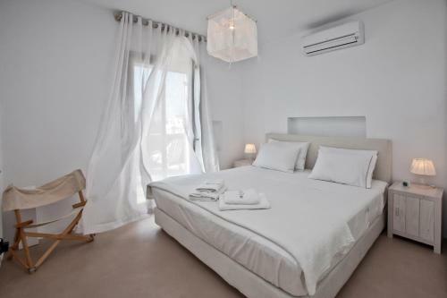 White Tinos Luxury Suites