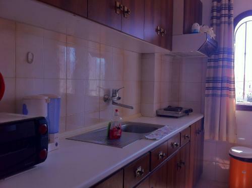 Chris Studios & Apartments