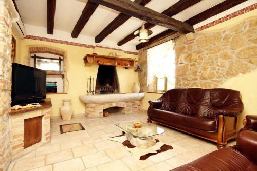 Luxury Villa With A Swimming Pool Punta Kriza, Cres - 3488