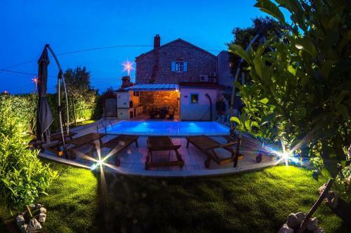 Luxury Villa With A Swimming Pool Punta Kriza, Cres - 3488