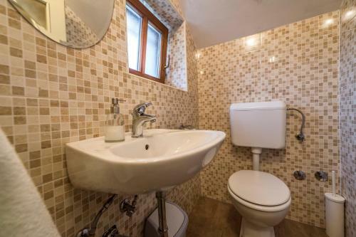 Villa Ladonja With Private Pool And Sauna