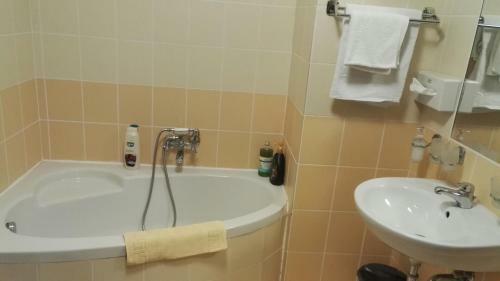 Camelot Club Hotel