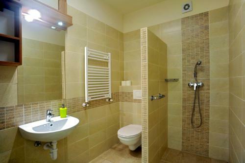 Hostal Cserkeszem Panzi�