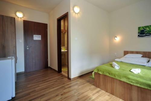 Hostal Cserkeszem Panzi�