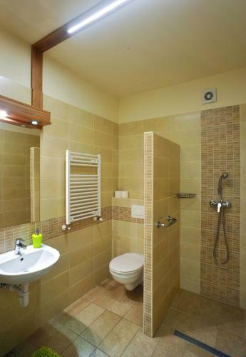 Hostal Cserkeszem Panzi�