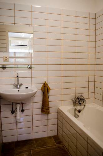 Csongr�di Vend�gv�r� Apartmanok