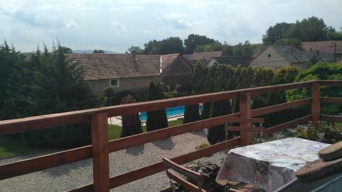 Bed & Breakfast Hegyh�t - Izm�ny �d�l?h�z