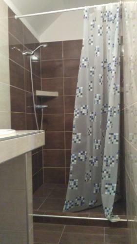 Bed & Breakfast Hegyh�t - Izm�ny �d�l?h�z