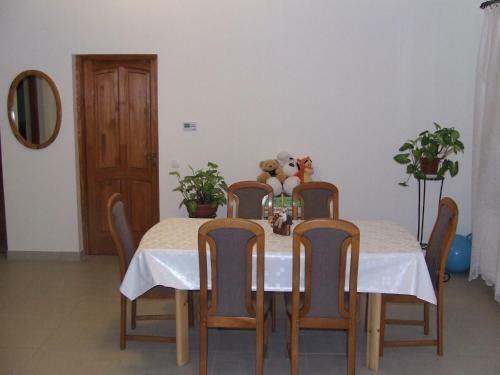 Hostal Meggyes Vend�gh�z