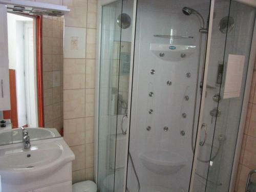 Hostal Ab�dszal�ki Vitorl�s Vend�gh�z