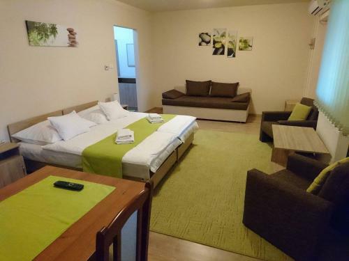 Hostal Rivi�ra Vend�gh�z