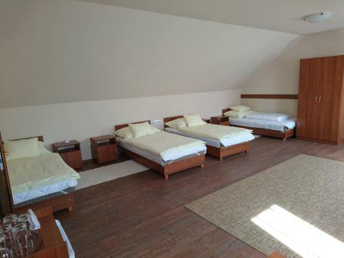 Hostal Rivi�ra Vend�gh�z