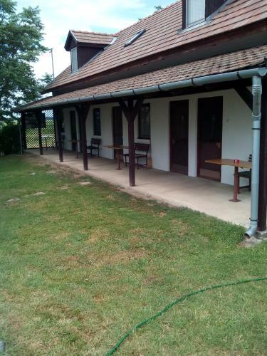 Kiad-lak Apartmanok