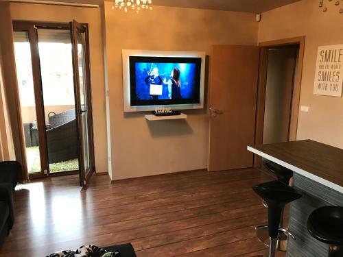 Kira Apartman