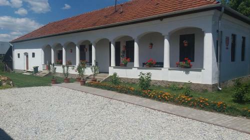Hostal Heni Vend�gh�za