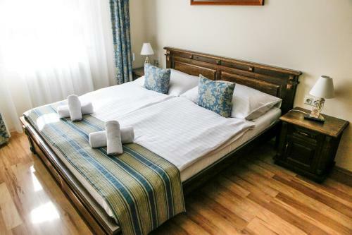 Hunor Hotel �s �tterem