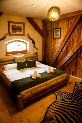 Hunor Hotel �s �tterem