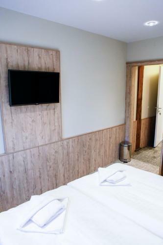 Hunor Hotel �s �tterem