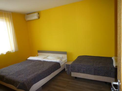 Hostal Farkasverem Vend�gh�z