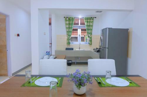 Apartamentos Whiz Residence Darmo Harapan Surabaya